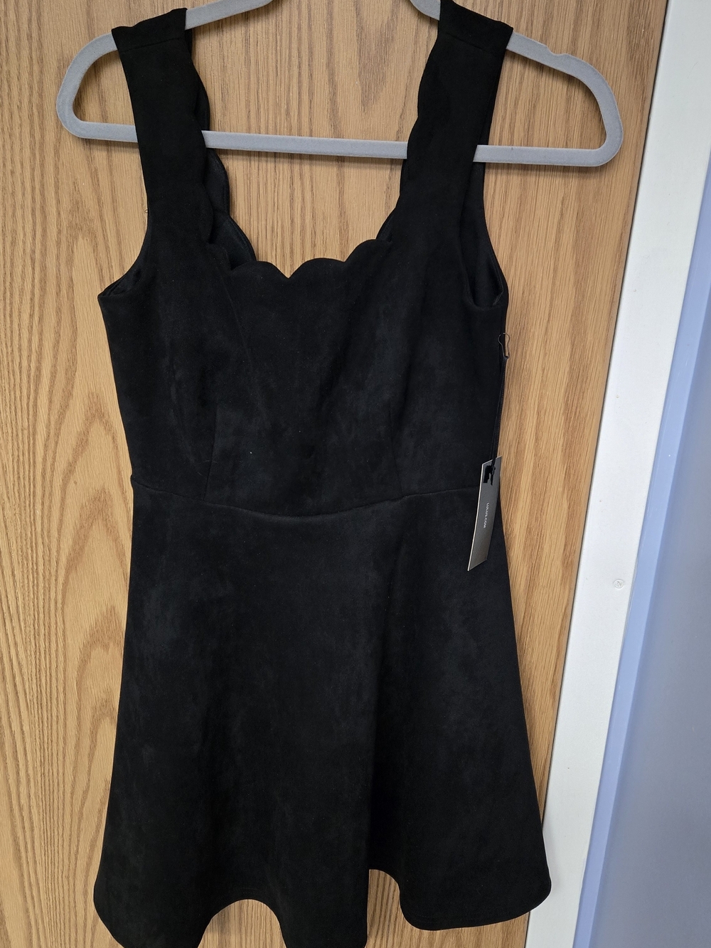 Lulu's Black Scalloped-Neck Sleeveless Mini Dress